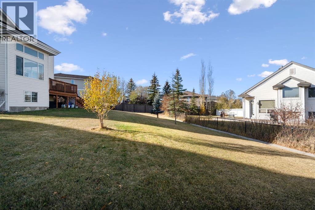 Single Family House for Sale in  Hidden Park NW Hidden Valley Calgary 