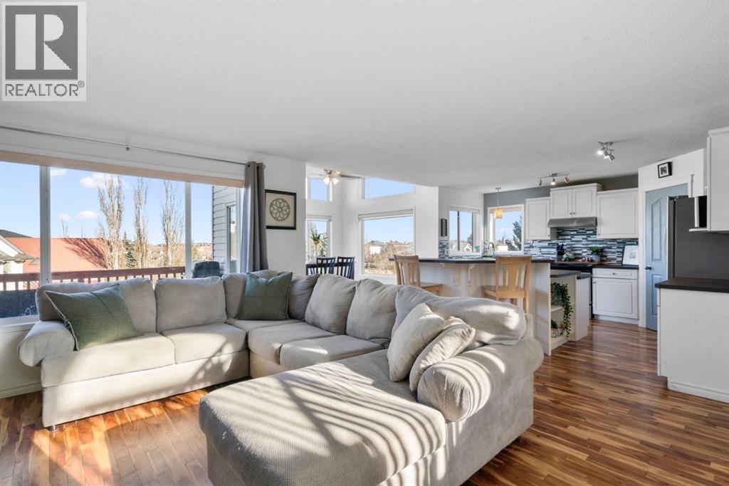 Single Family House for Sale in  Hidden Park NW Hidden Valley Calgary 