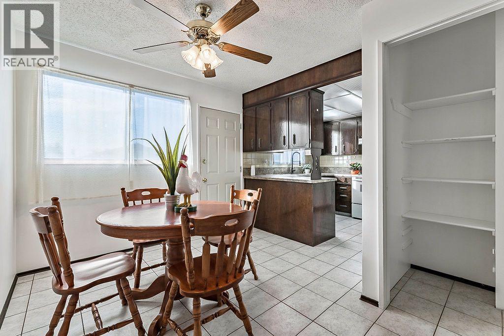 Single Family House for Sale in  Rundlelawn Place NE Rundle Calgary 