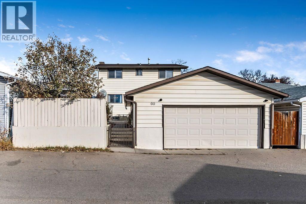 Single Family House for Sale in  Rundlelawn Place NE Rundle Calgary 