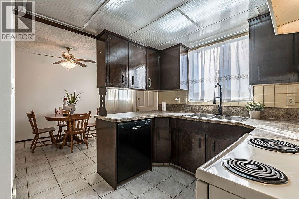 Single Family House for Sale in  Rundlelawn Place NE Rundle Calgary 