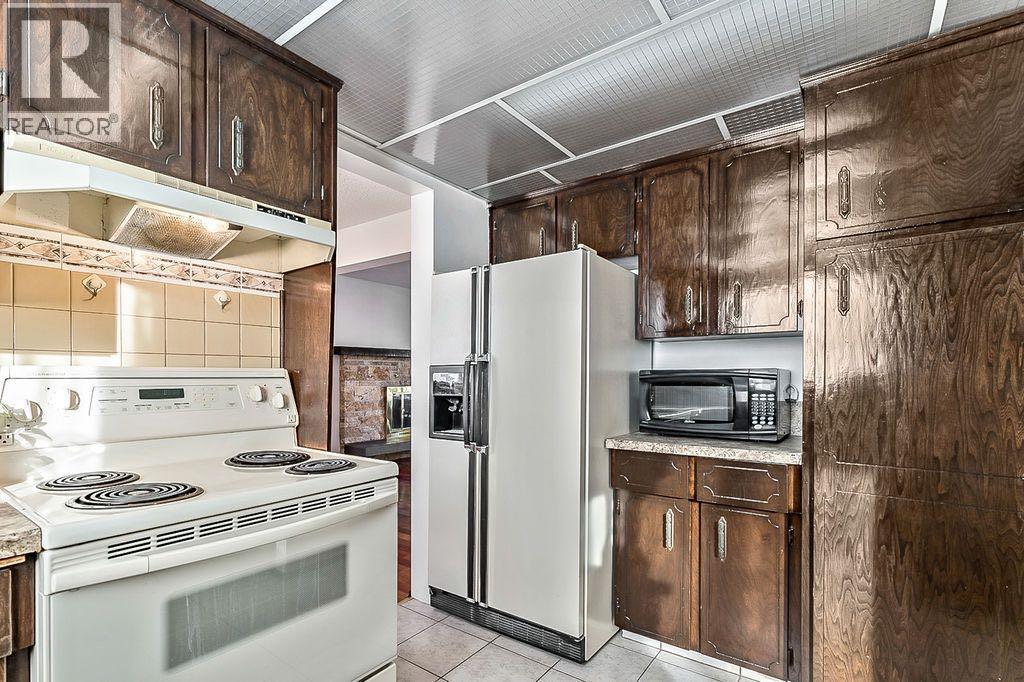 Single Family House for Sale in  Rundlelawn Place NE Rundle Calgary 