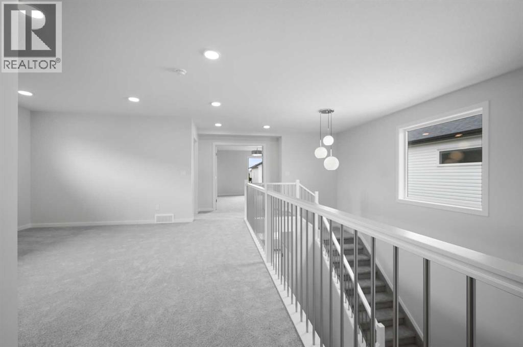 Single Family House for Sale in  Emerald Drive Evergreen Red Deer 