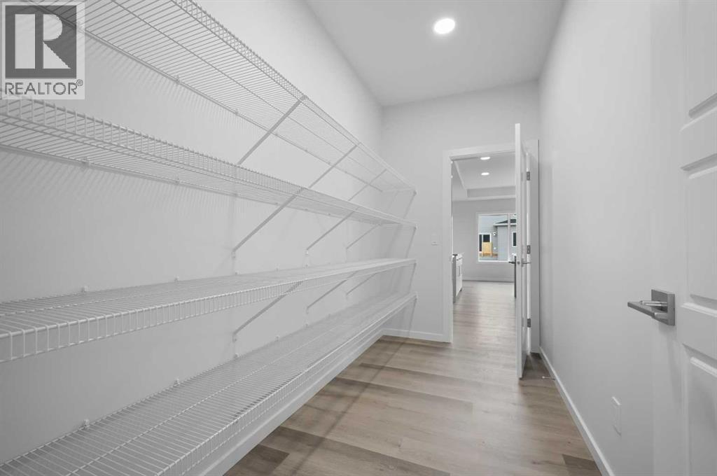 Single Family House for Sale in  Emerald Drive Evergreen Red Deer 