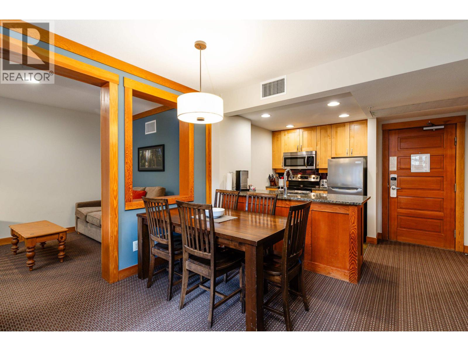 315B 2036 LONDON LANE, Whistler