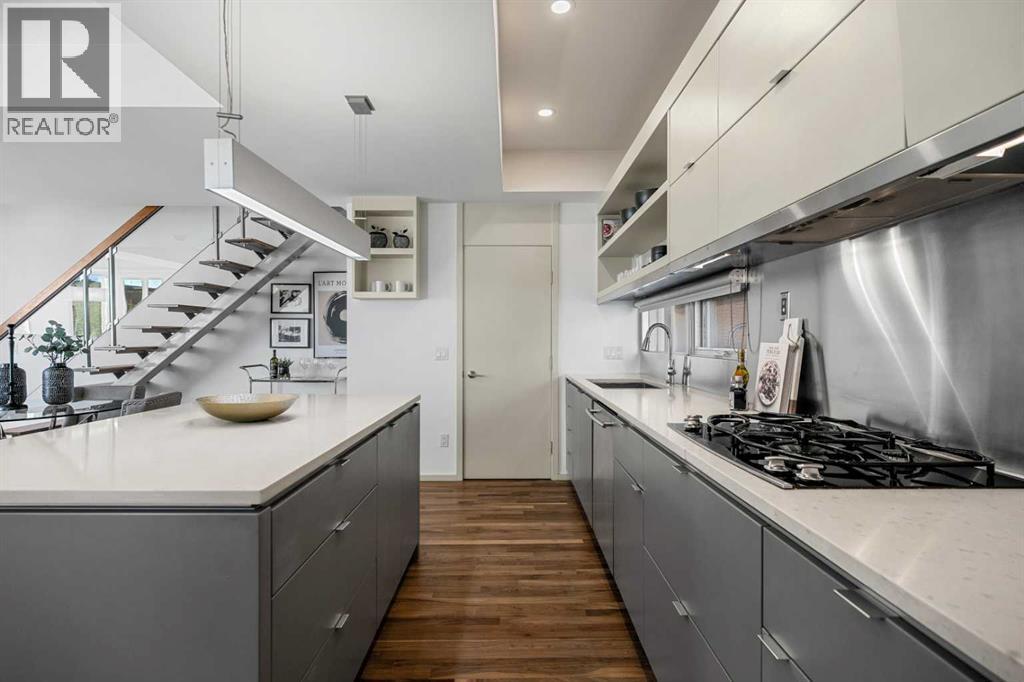 Single Family House for Sale in   Avenue SW Bankview Calgary 