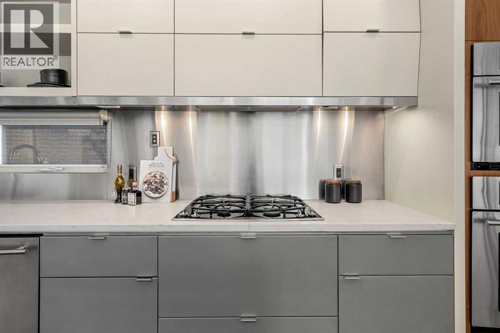 Single Family House for Sale in   Avenue SW Bankview Calgary 