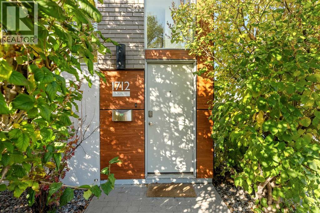 Single Family House for Sale in   Avenue SW Bankview Calgary 