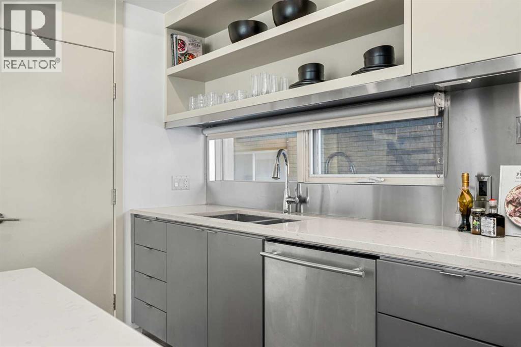 Single Family House for Sale in   Avenue SW Bankview Calgary 