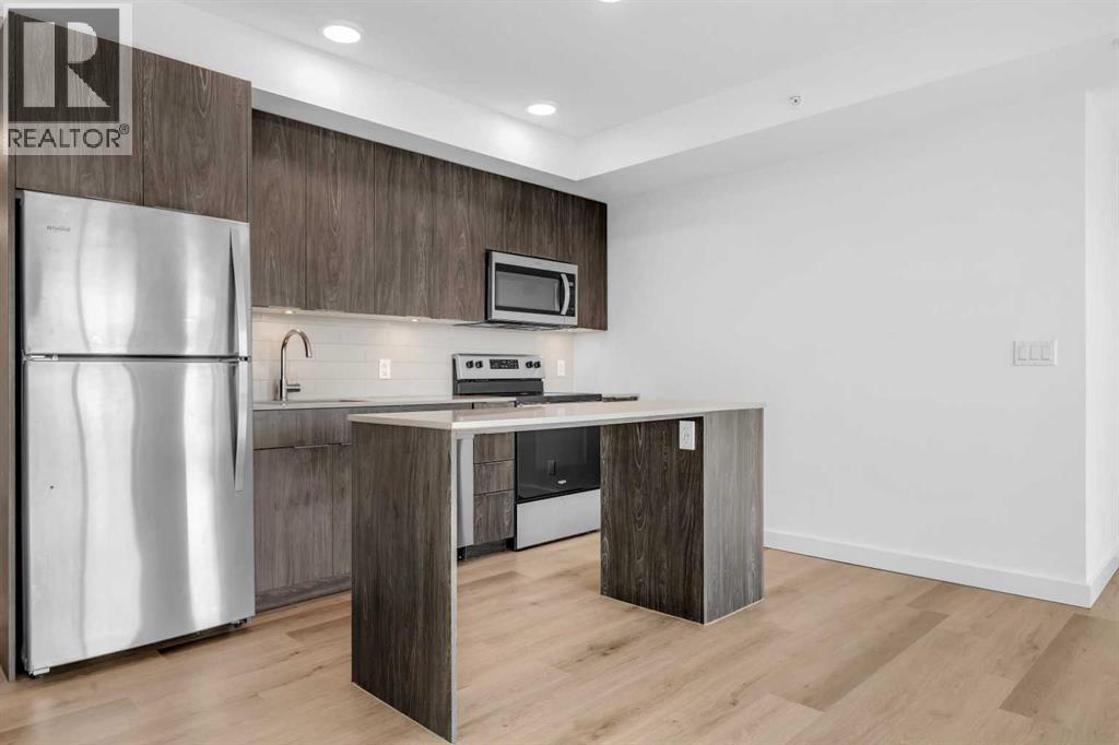 Single Family House for Sale in    Street NE Crescent Heights Calgary 