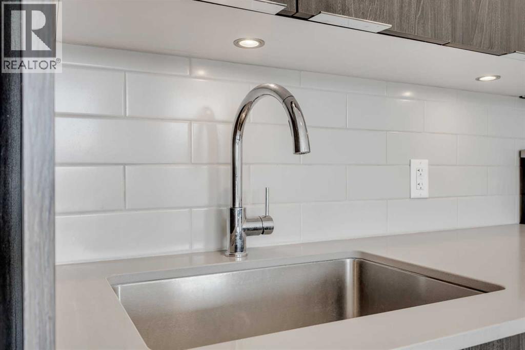 Single Family House for Sale in    Street NE Crescent Heights Calgary 