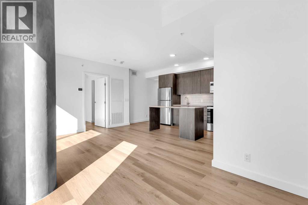 Single Family House for Sale in    Street NE Crescent Heights Calgary 