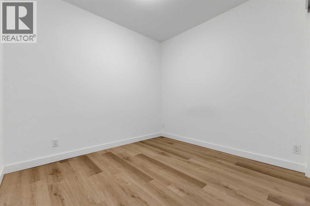 Single Family House for Sale in    Street NE Crescent Heights Calgary 