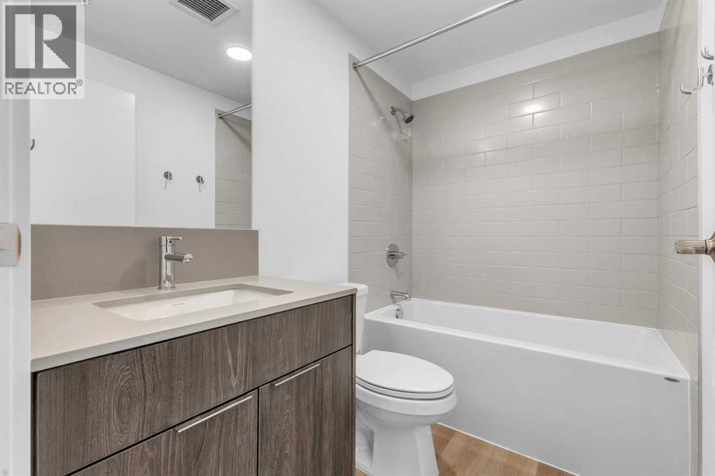 Single Family House for Sale in    Street NE Crescent Heights Calgary 