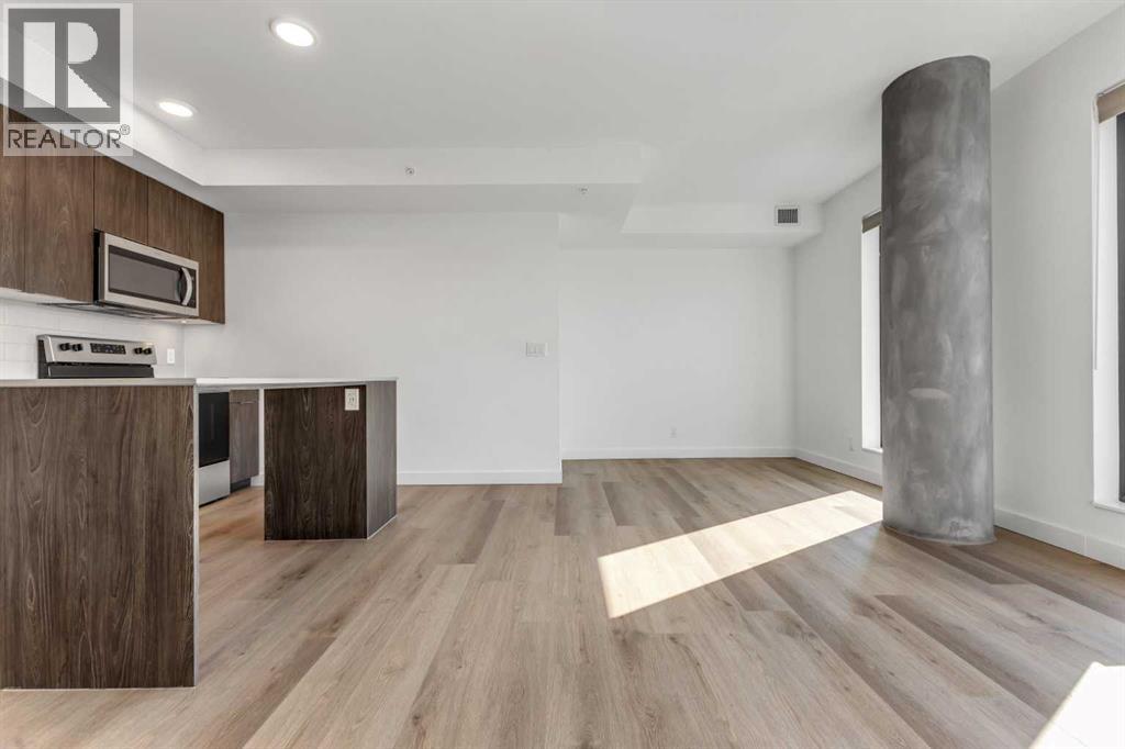 Single Family House for Sale in    Street NE Crescent Heights Calgary 