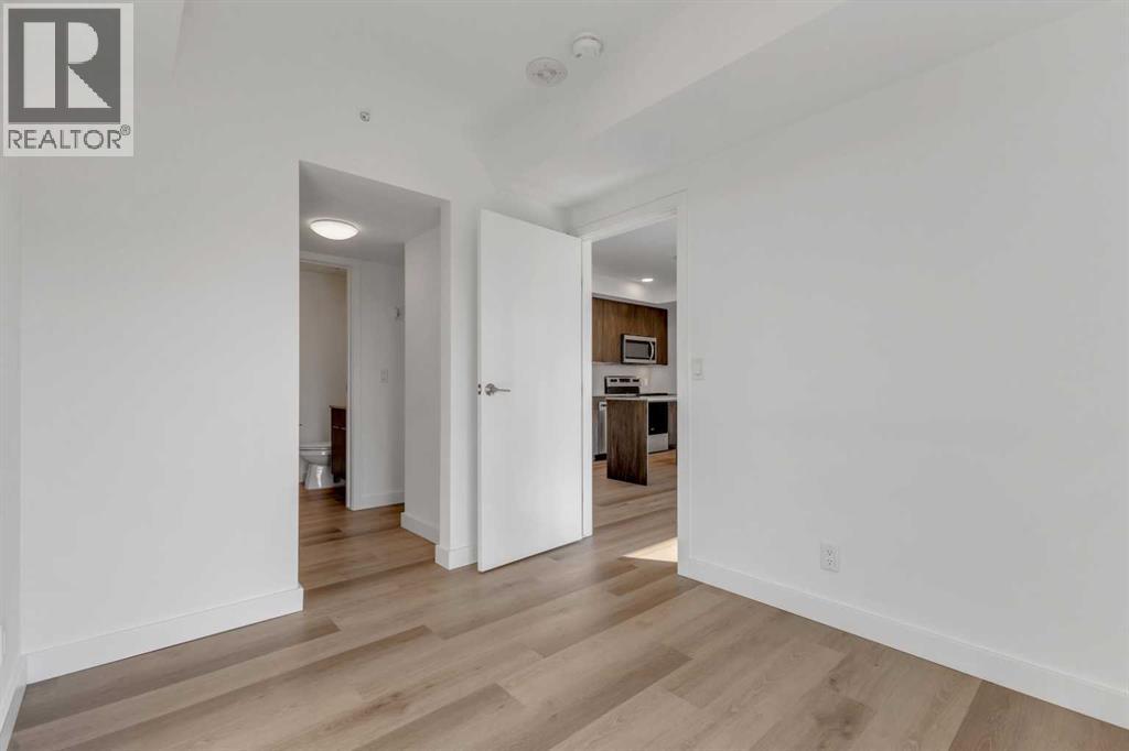 Single Family House for Sale in    Street NE Crescent Heights Calgary 