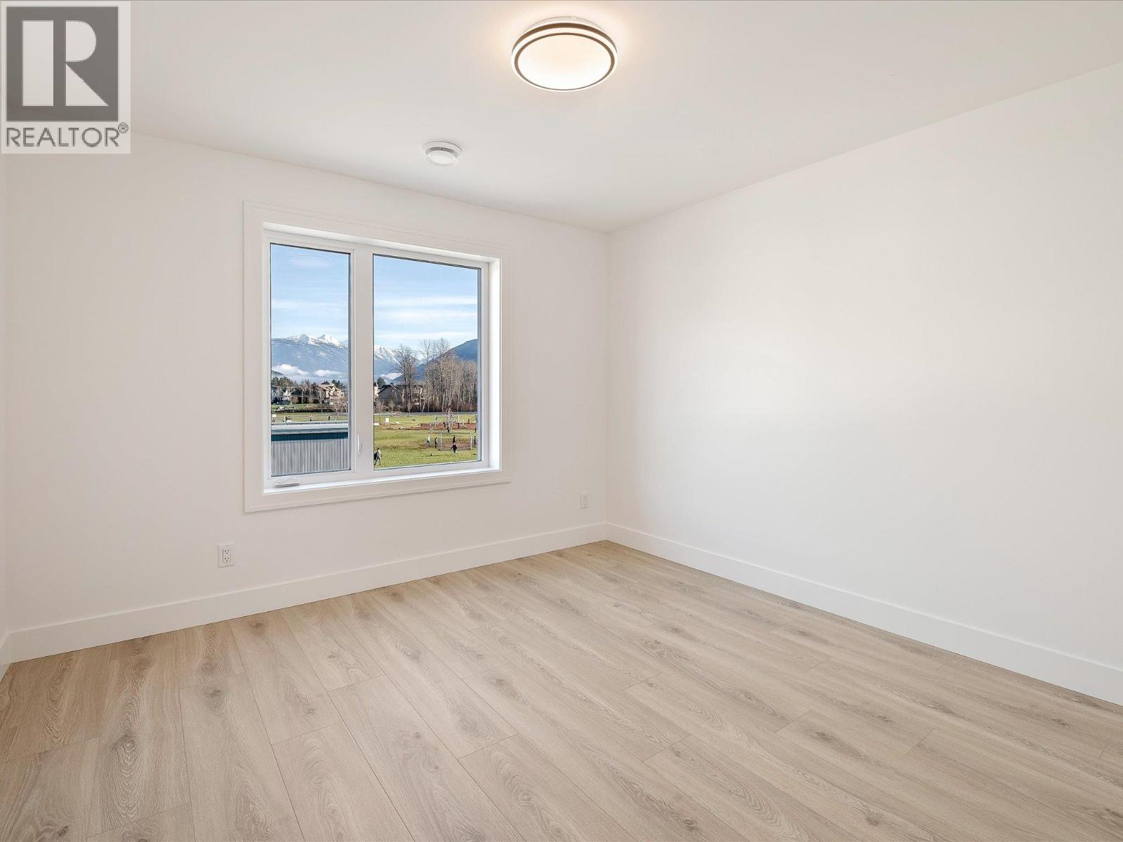 1005 PHARE CRESCENT, Pemberton