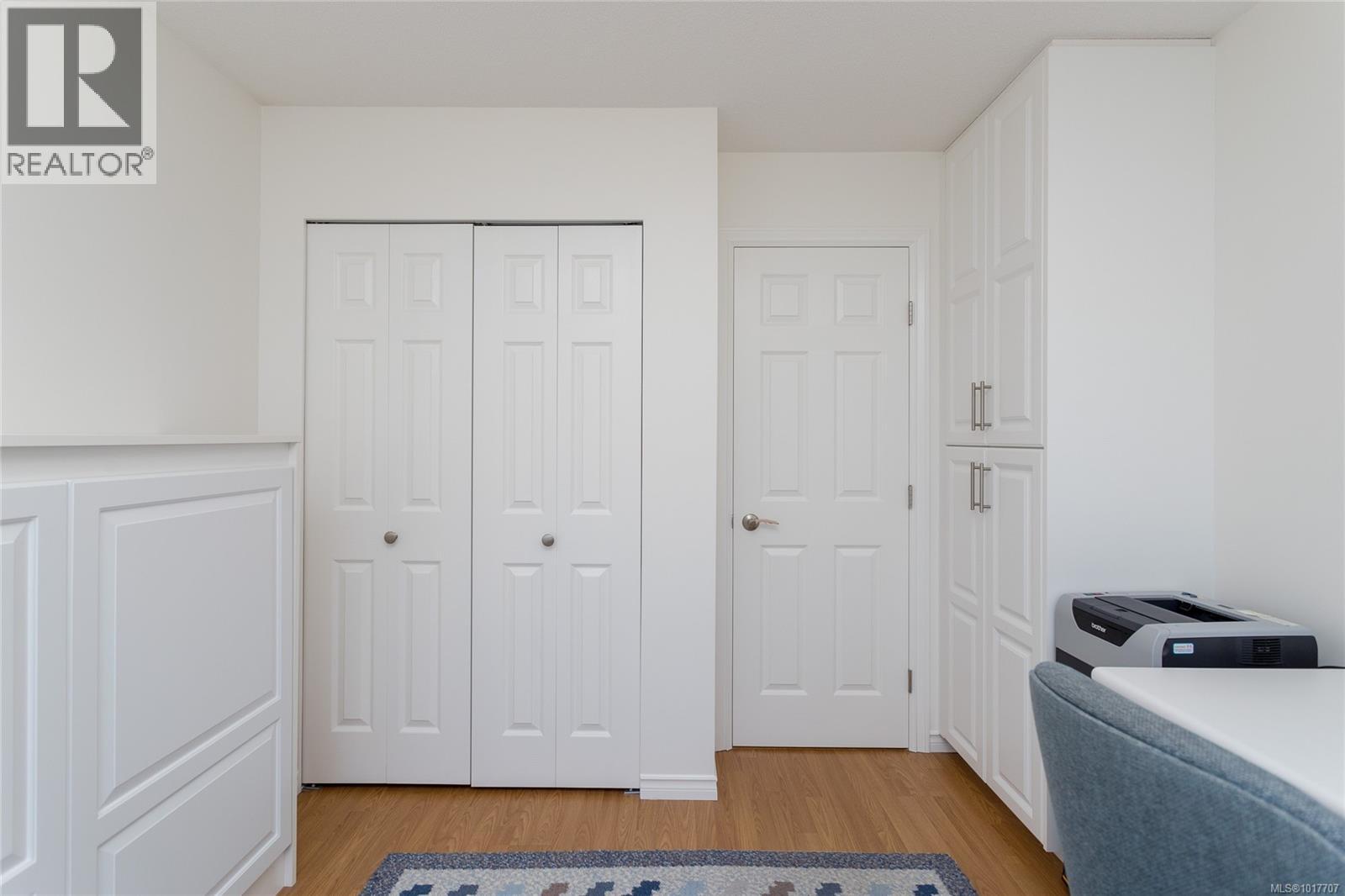 780 Country Club Dr, Cobble Hill