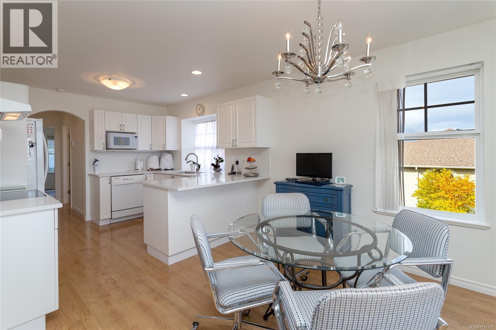 780 Country Club Dr, Cobble Hill