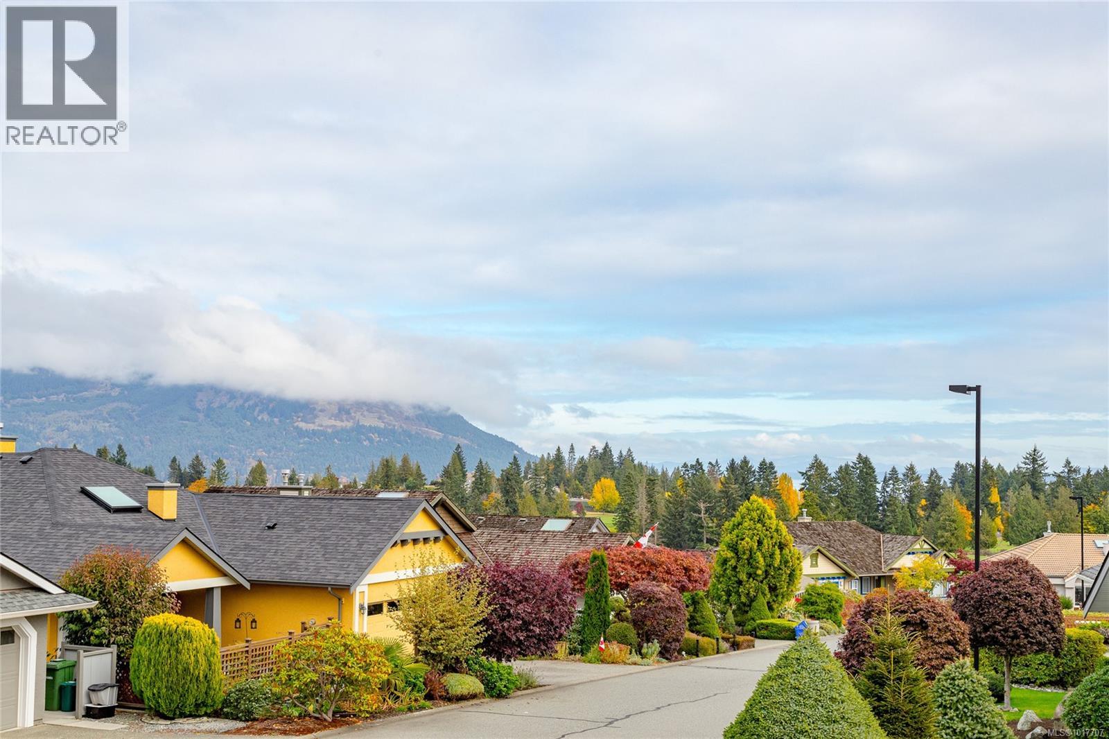 780 Country Club Dr, Cobble Hill