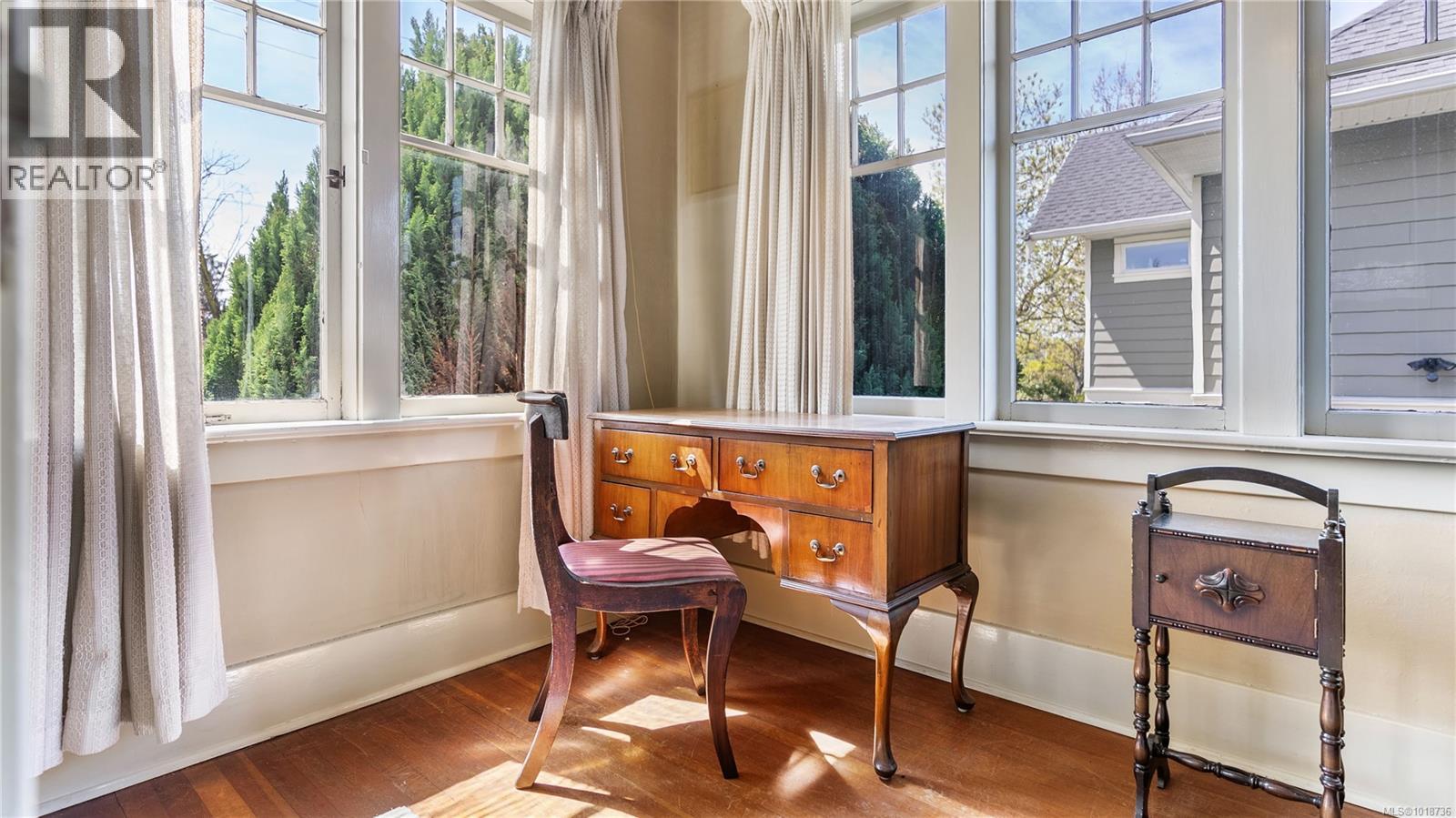  1296 Richardson Street, Victoria