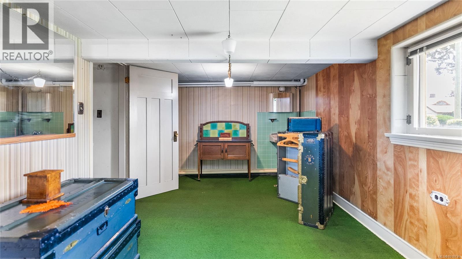  1296 Richardson Street, Victoria