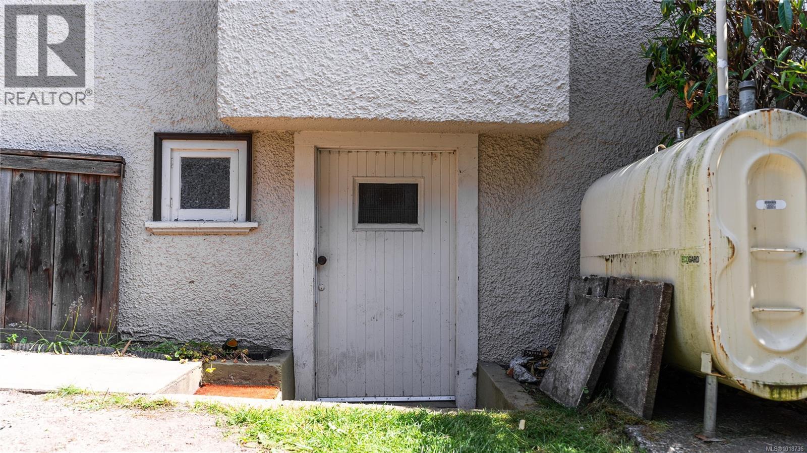  1296 Richardson Street, Victoria