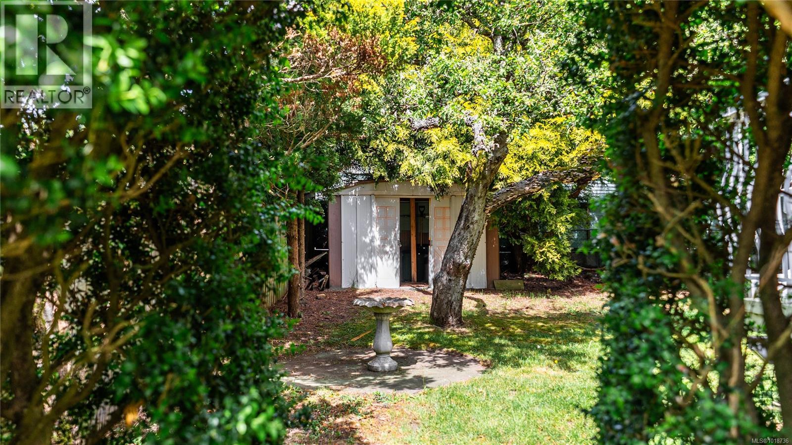  1296 Richardson Street, Victoria