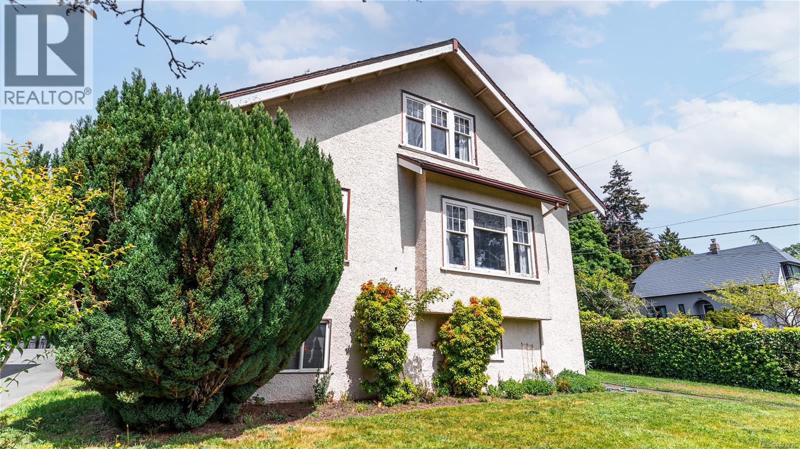  1296 Richardson Street, Victoria