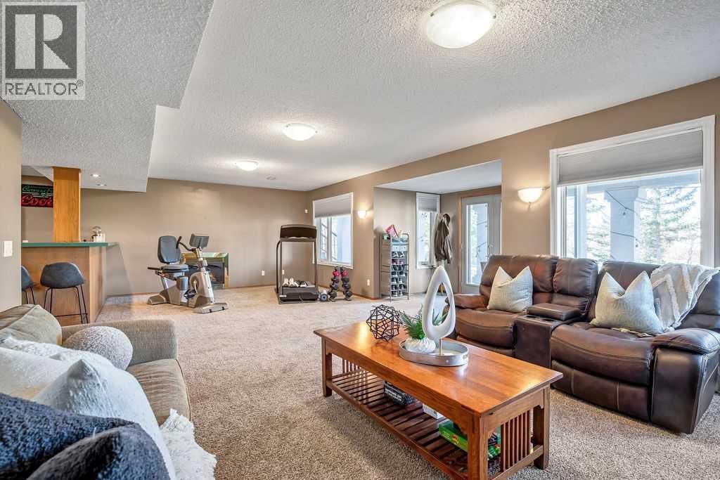 Single Family House for Sale in  Douglas Woods Grove SE Douglasdale/Glen Calgary 