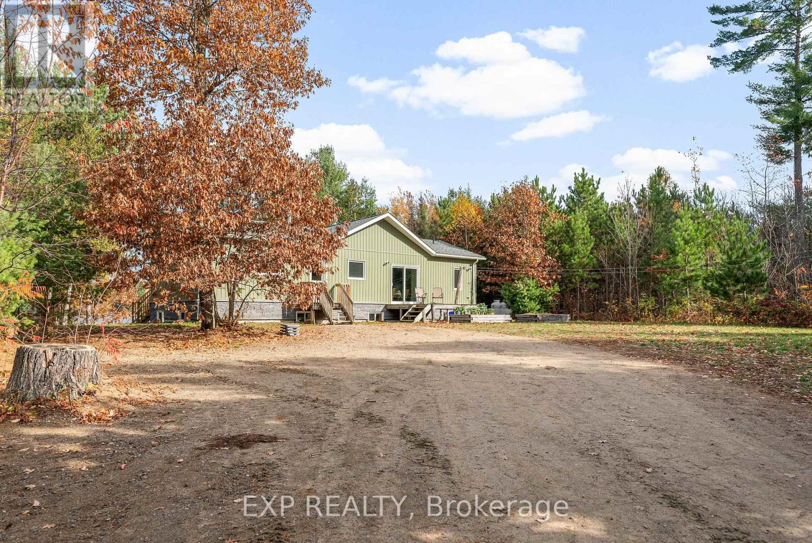 79 WARBLER WAY - Photo 4 of 41, Madawaska Valley, Ontario