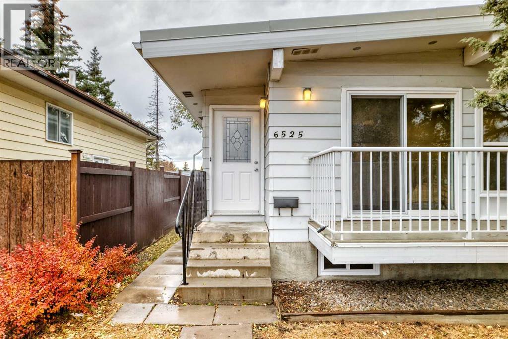 Single Family House 4 Level for Sale in   Street NW Dalhousie Calgary 