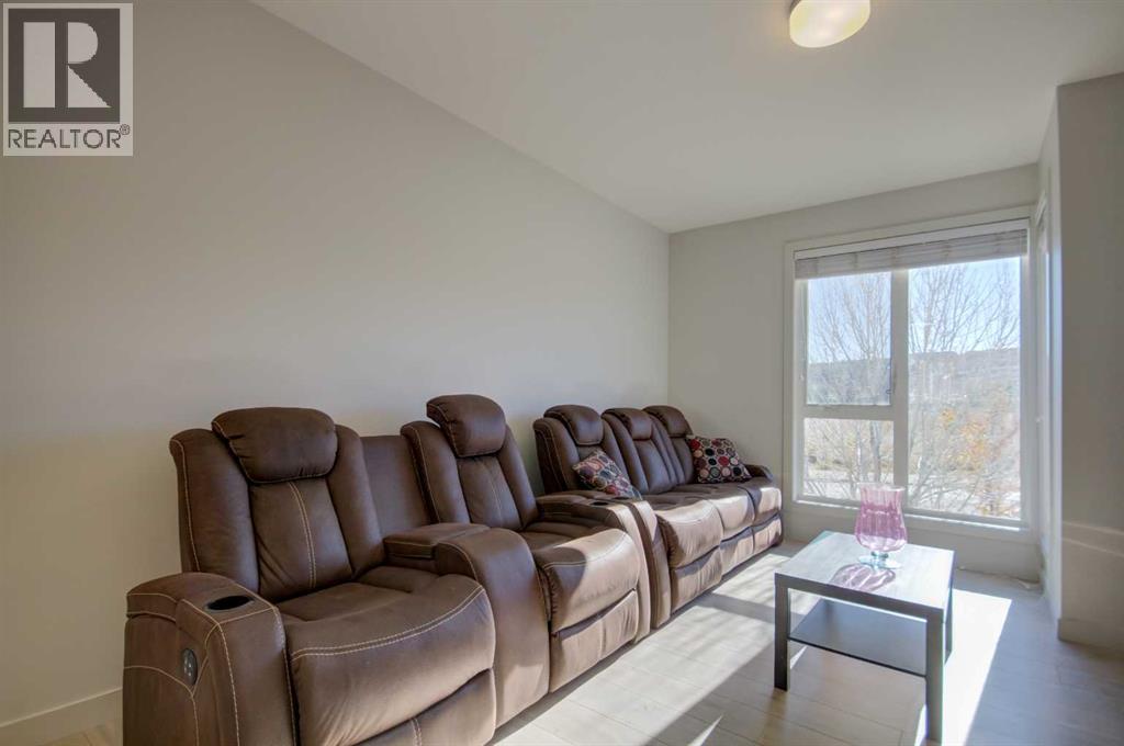 Single Family House for Sale in   Avenue NW Bowness Calgary 