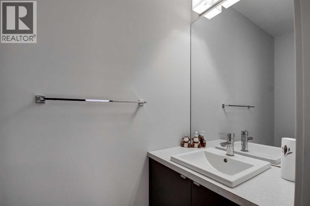 Single Family House for Sale in   Avenue NW Bowness Calgary 