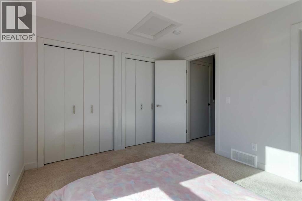 Single Family House for Sale in   Avenue NW Bowness Calgary 