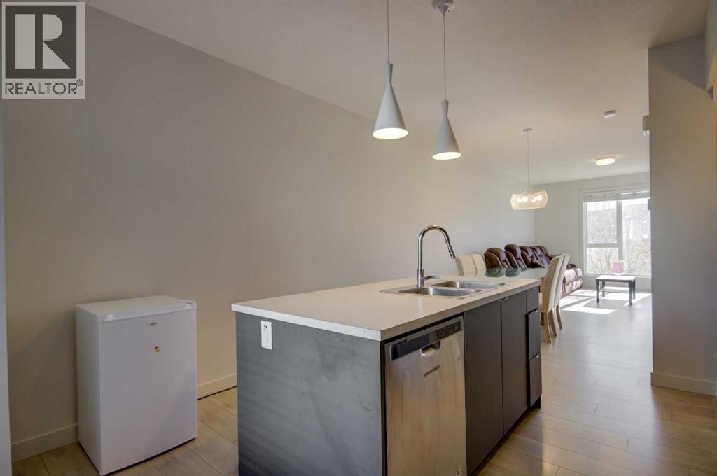 Single Family House for Sale in   Avenue NW Bowness Calgary 