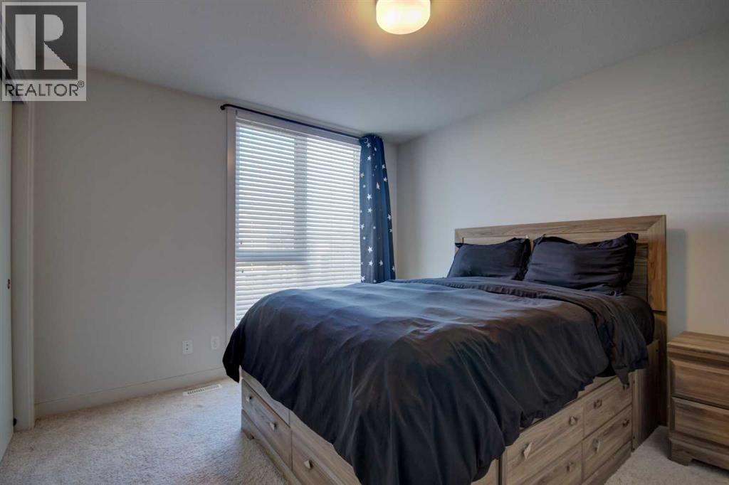 Single Family House for Sale in   Avenue NW Bowness Calgary 