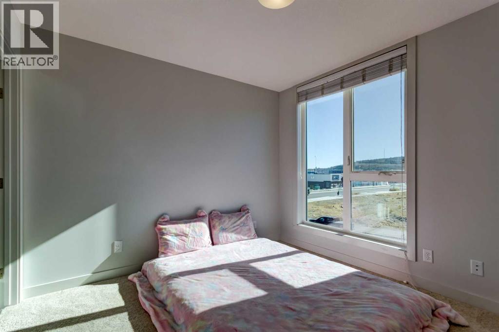 Single Family House for Sale in   Avenue NW Bowness Calgary 