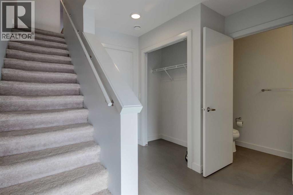 Single Family House for Sale in   Avenue NW Bowness Calgary 