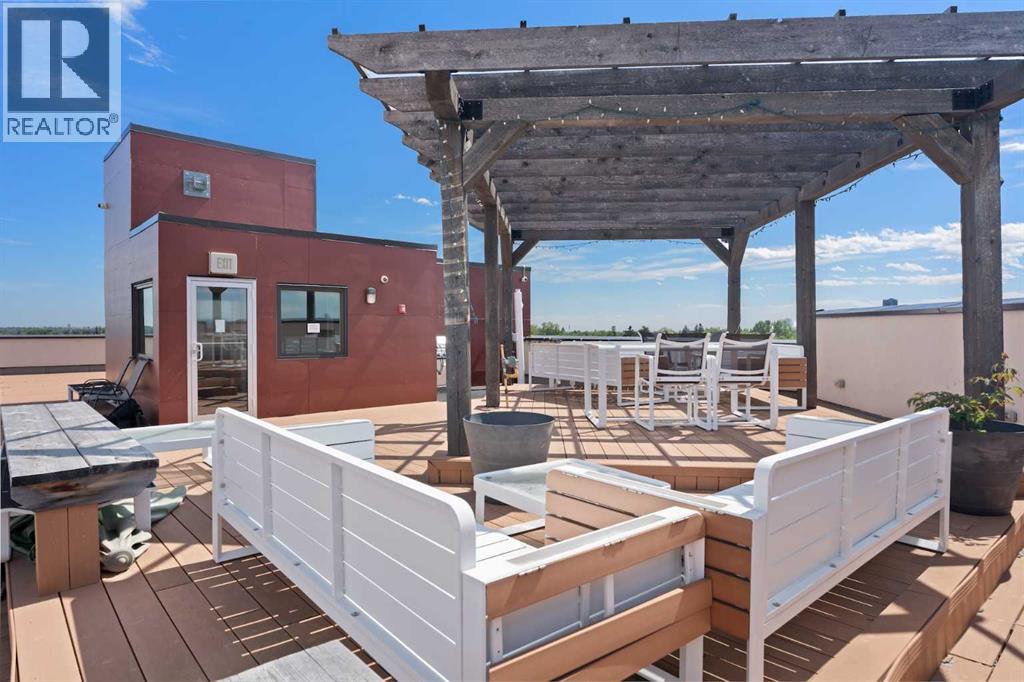 Single Family House for Sale in    Avenue NE Crescent Heights Calgary 