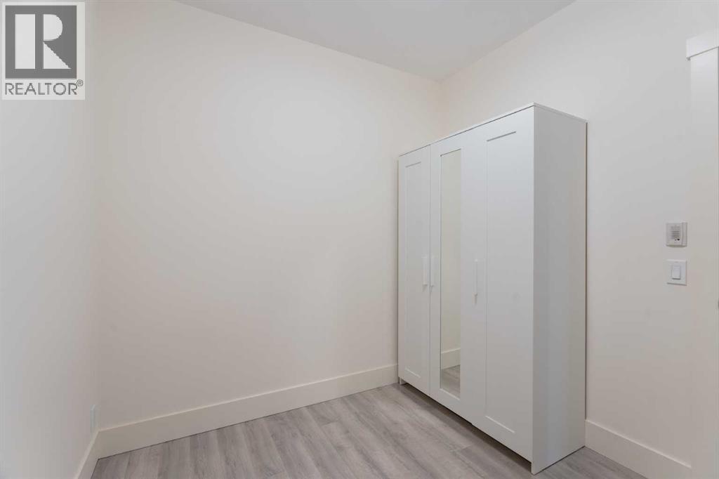 Single Family House for Sale in    Avenue NE Crescent Heights Calgary 