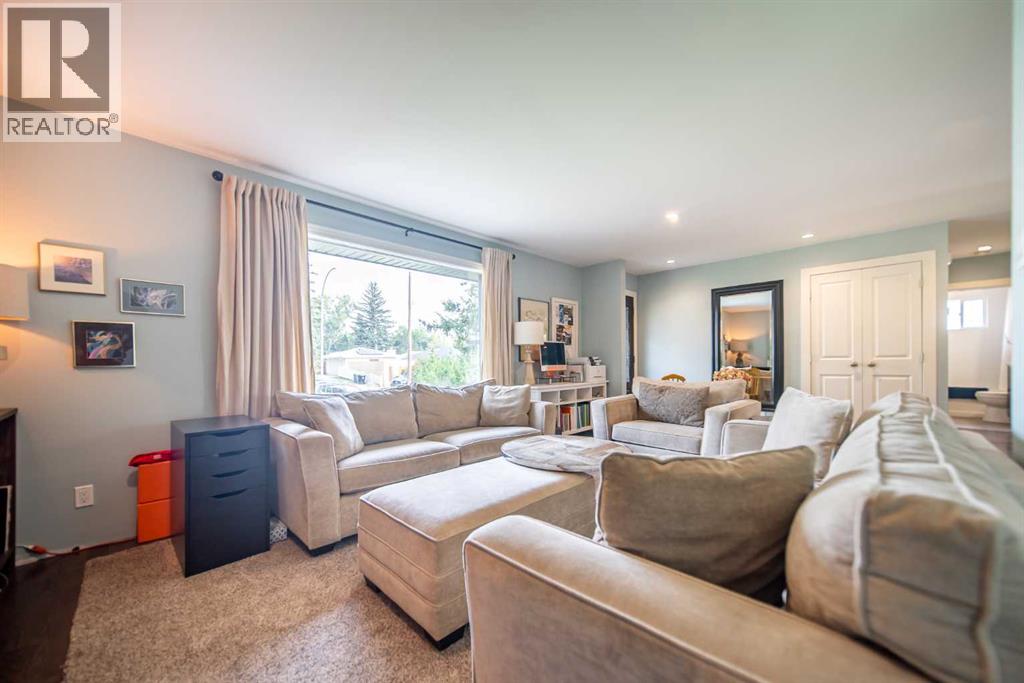 Single Family House Bungalow for Sale in   Avenue SW Glendale Calgary 