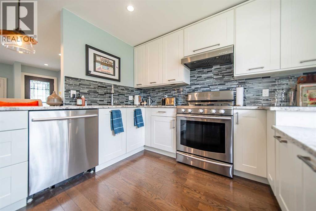 Single Family House Bungalow for Sale in   Avenue SW Glendale Calgary 