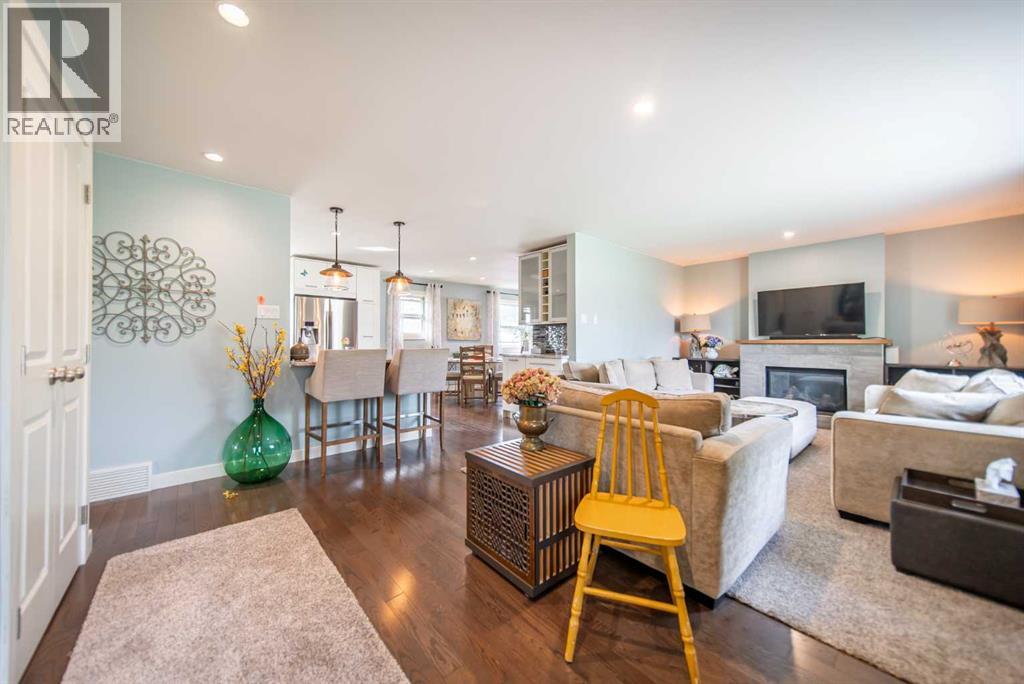 Single Family House Bungalow for Sale in   Avenue SW Glendale Calgary 