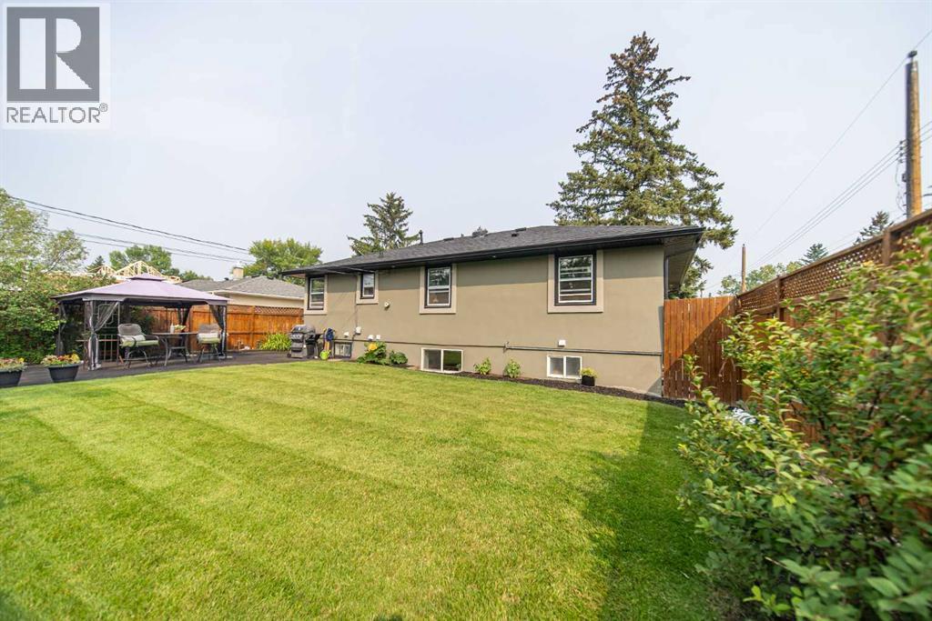 Single Family House Bungalow for Sale in   Avenue SW Glendale Calgary 