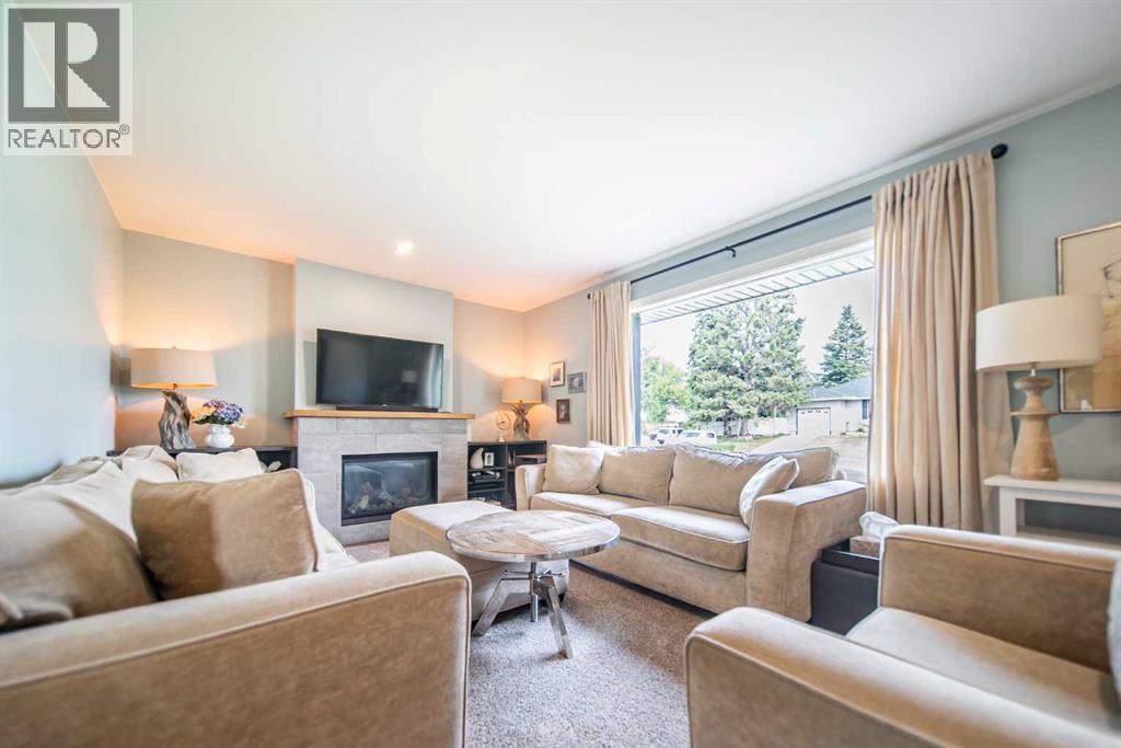 Single Family House Bungalow for Sale in   Avenue SW Glendale Calgary 