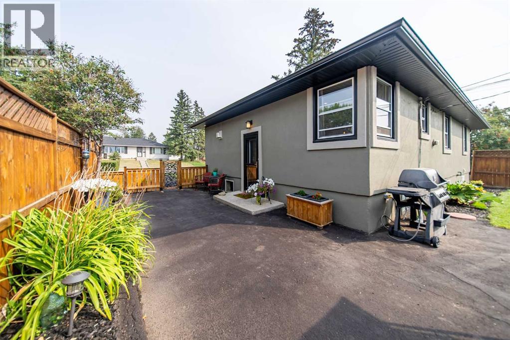 Single Family House Bungalow for Sale in   Avenue SW Glendale Calgary 