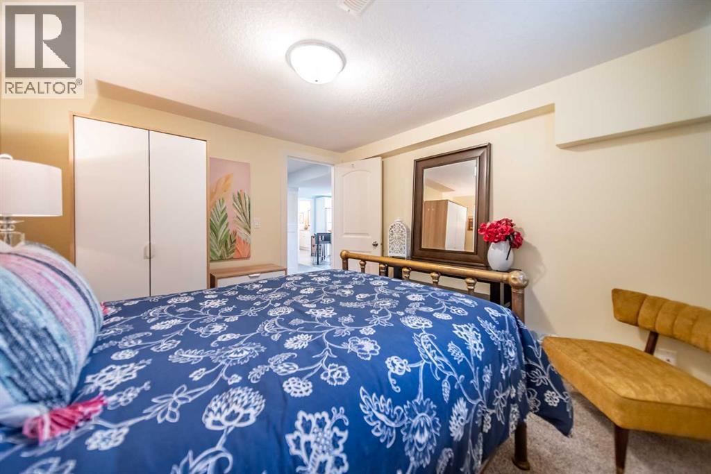 Single Family House Bungalow for Sale in   Avenue SW Glendale Calgary 