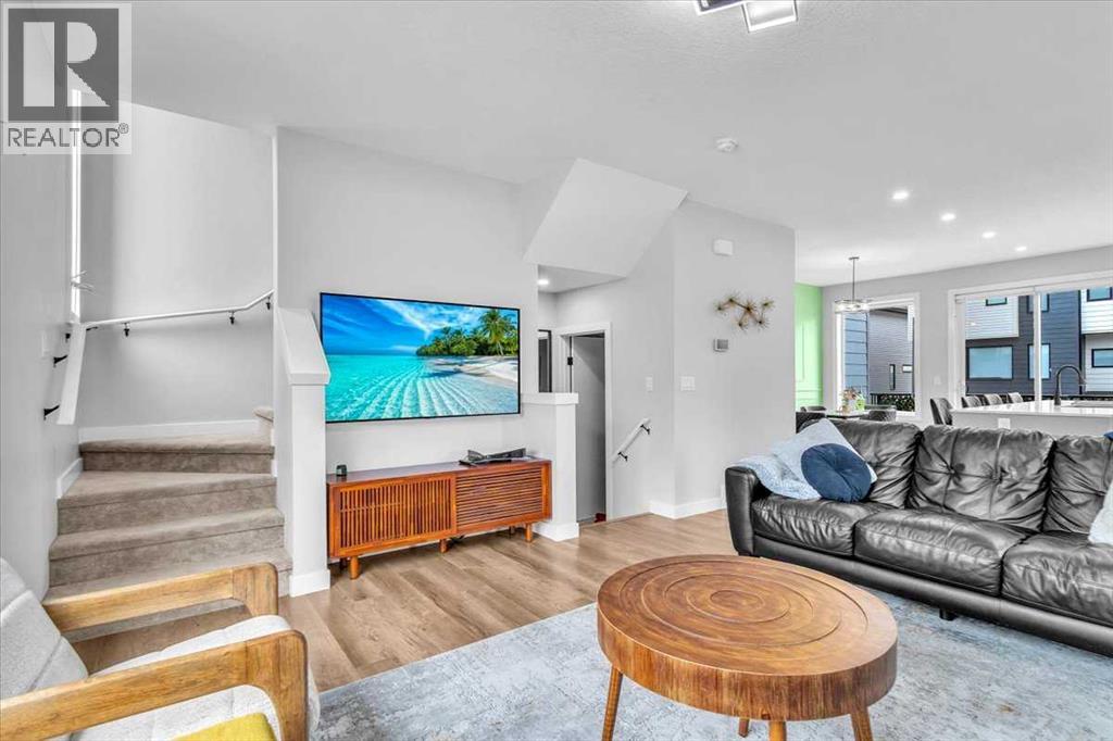 Single Family House for Sale in  Evanscrest Square NW Evanston Calgary 