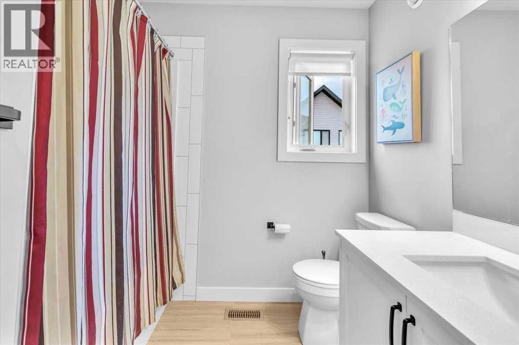 Single Family House for Sale in  Evanscrest Square NW Evanston Calgary 